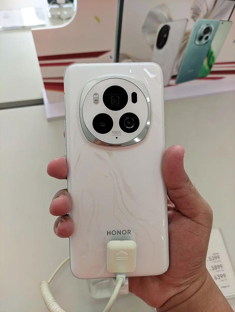Honor Magic4