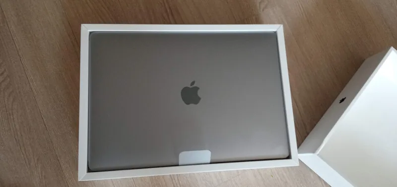 MacBook (Late 2008)